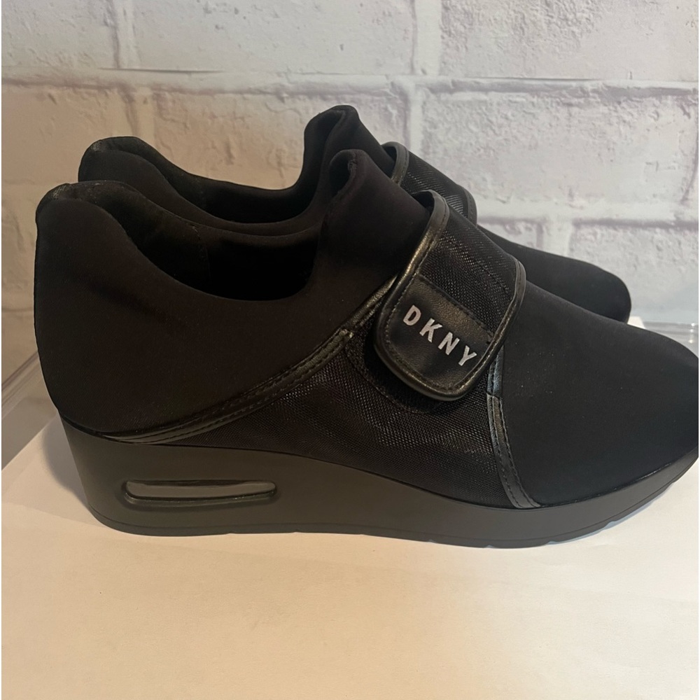DKNY Wedge Sneaker Shoes NWOT